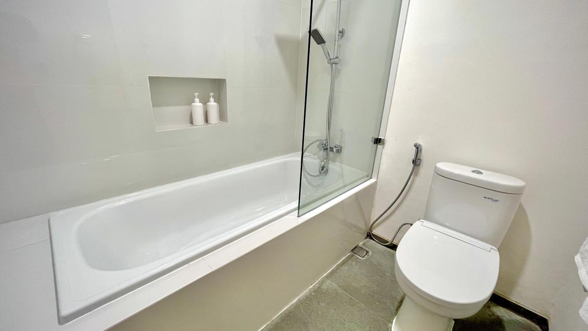 Jambuluwuk Residence Blok M Jakarta Luaran gambar